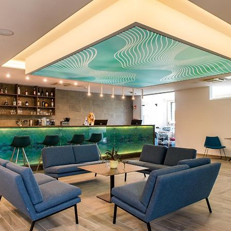 Akademia Hotel بالاتونفوريد المظهر الخارجي الصورة