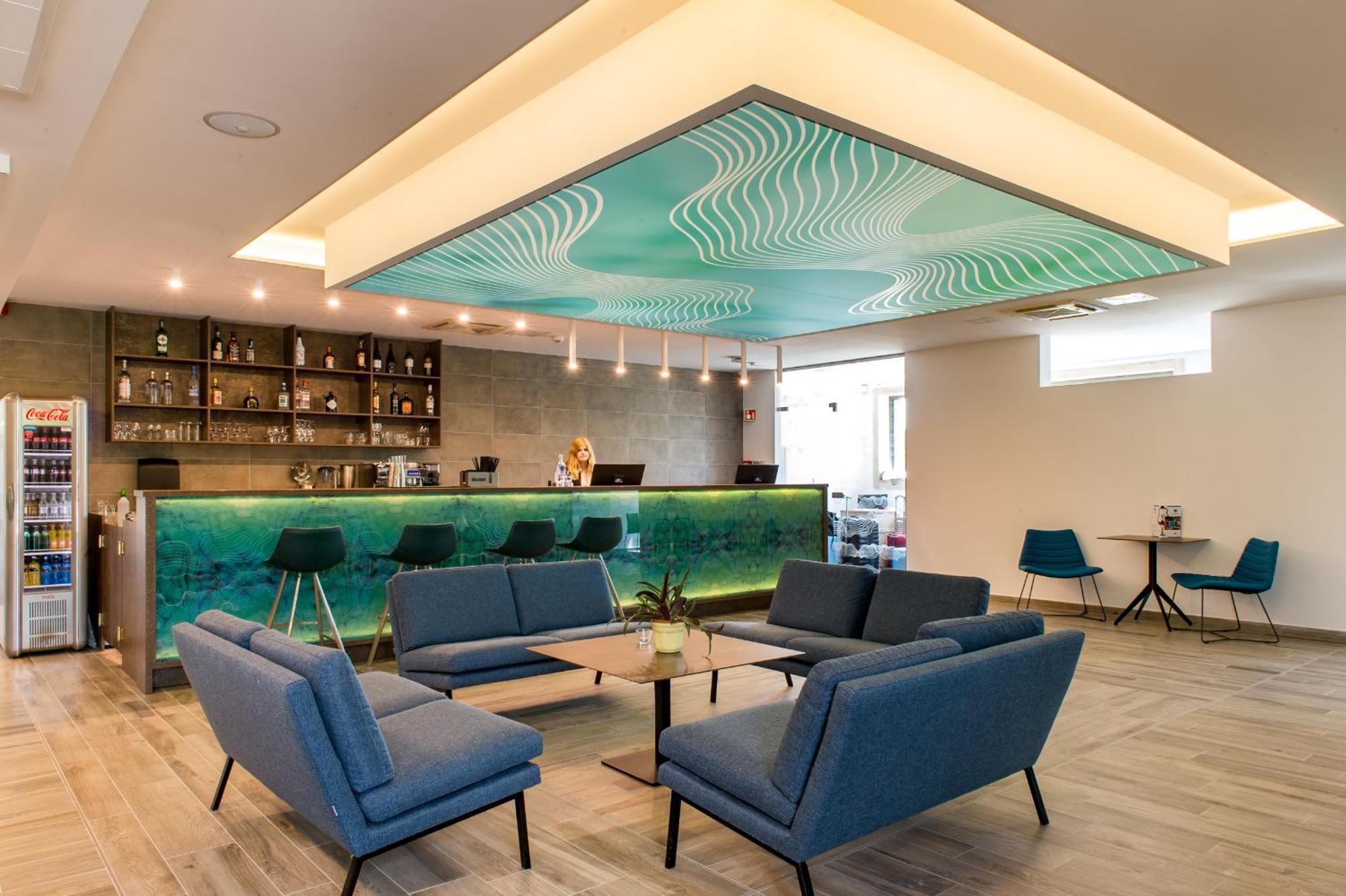 Akademia Hotel بالاتونفوريد المظهر الخارجي الصورة